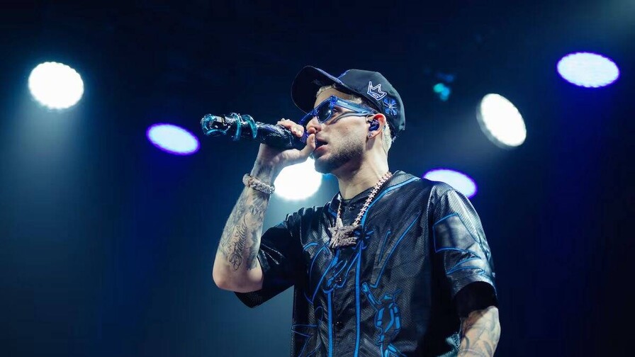 Dei V llega a Imagine Punta Cana con su explosivo "Underwater Tour"