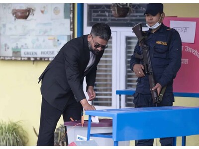 El partido de un exrapero ganaría elecciones en Nepal