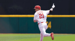 El prospecto canadiense Owen Caissie confirma su calidad en el triunfo sobre Colombia