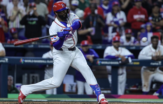 El arsenal ofensivo y el relevo dominicano compensaron pobre salida de S&aacute;nchez