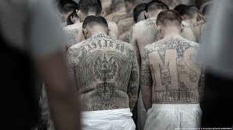 Condenan a 39 miembros de una banda criminal a penas de hasta 300 a&ntilde;os en El Salvador