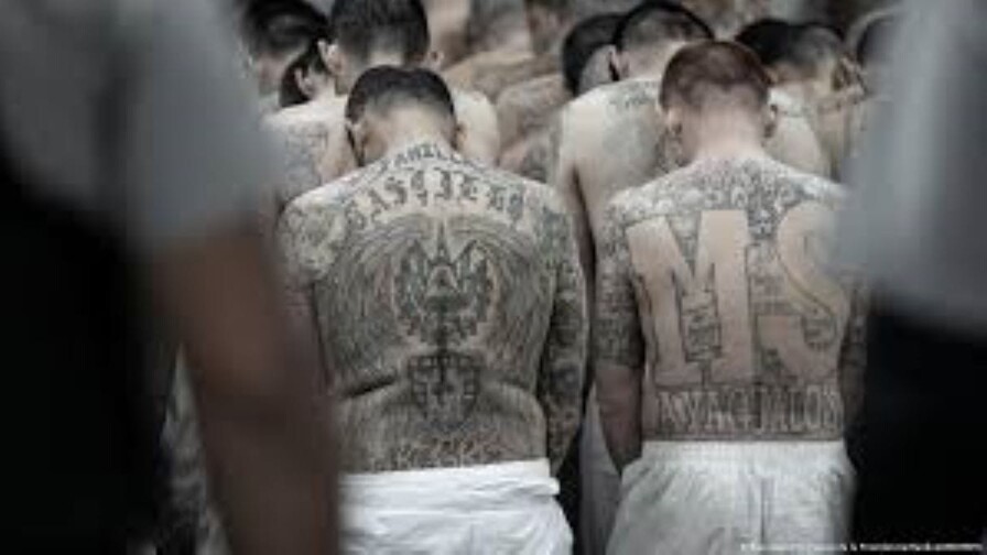 Condenan a 39 miembros de una banda criminal a penas de hasta 300 a&ntilde;os en El Salvador