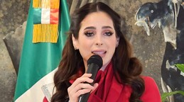 F&aacute;tima Bosch se molesta por inc&oacute;moda pregunta en Harvard sobre su triunfo en Miss Universo