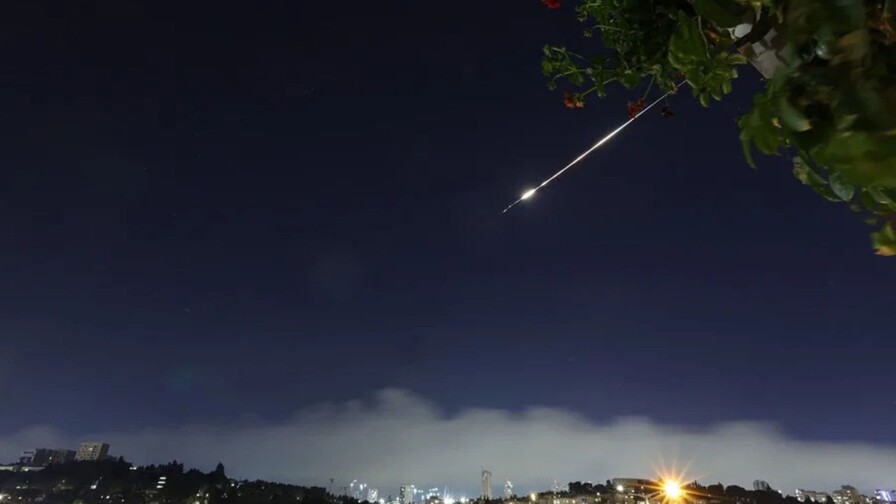 Ir&aacute;n lanza una nueva ola de ataques a&eacute;reos contra Tel Aviv y otros territorios