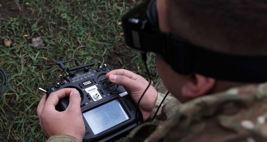 La IA, un componente esencial de la guerra que sigue planteando dudas