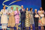 El Gobierno entrega la Medalla al M&eacute;rito de la Mujer Dominicana a 22 damas en su 41.&ordf; edici&oacute;n
