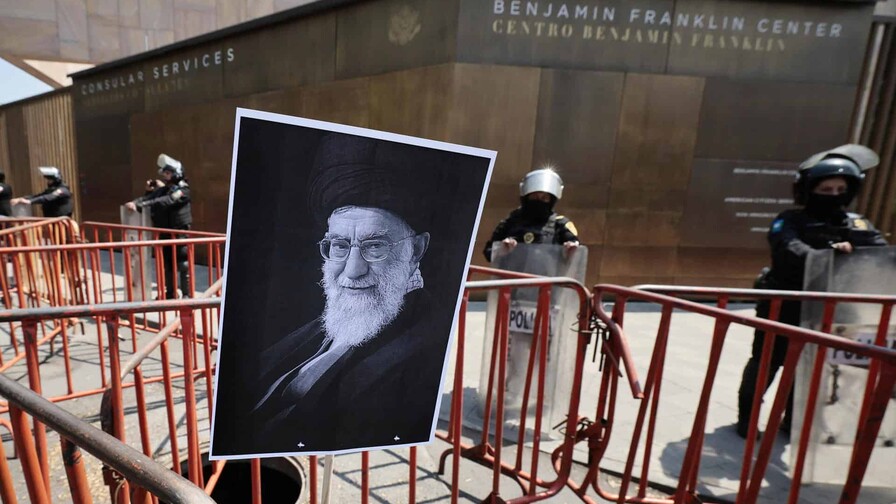 Bajo las bombas, Irán elige al sucesor de Alí Jamenei Bajo las bombas, Irán elige al sucesor de Alí Jamenei