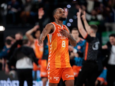 Jean Montero lidera una contundente victoria del Valencia