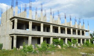 Nudo legal en obras escolares cost&oacute; al Estado m&aacute;s de RD$1,768 millones en intereses