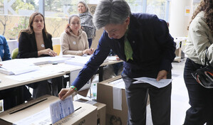M&aacute;s de 2,400 personas intentan cruzar ilegalmente frontera colombo-venezolana para votar