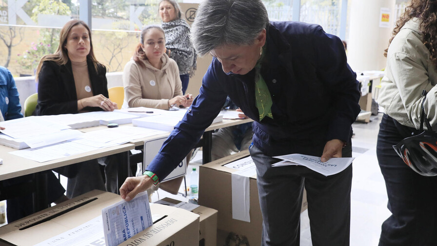 M&aacute;s de 2,400 personas intentan cruzar ilegalmente frontera colombo-venezolana para votar
