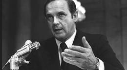 Muere a los 99 a&ntilde;os Alexander Butterfield, el asesor que revel&oacute; las cintas de Watergate