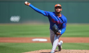 Freddy Peralta usa su cambio para ganar por segunda vez en la primavera