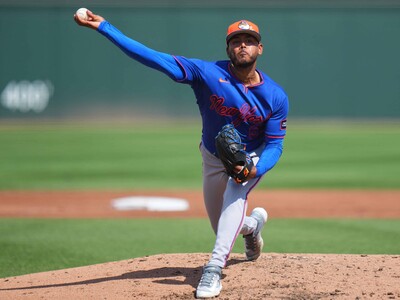 Freddy Peralta usa su cambio para ganar por segunda vez con los Mets