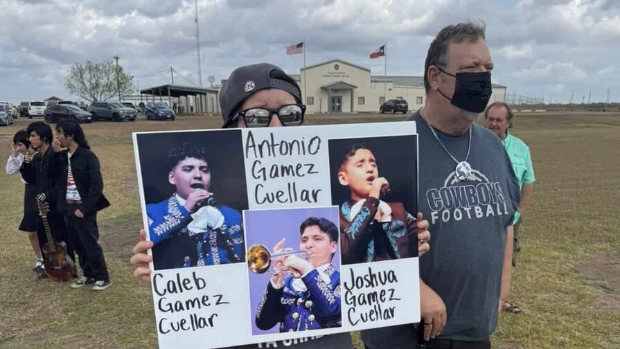 Autoridades liberan a j&oacute;venes mariachis mexicanos retenidos por migraci&oacute;n en Texas