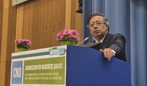 Petro dice que la lucha contra la droga debe atacar el sistema financiero internacional
