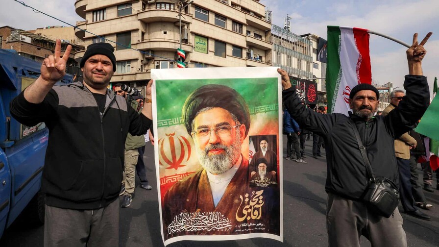 El petr&oacute;leo se dispara tras la elecci&oacute;n del hijo de Jamenei como nuevo l&iacute;der de Ir&aacute;n