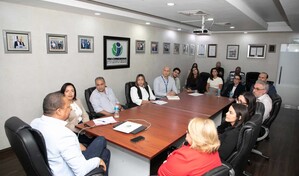 Pro Consumidor se re&uacute;ne con supermercados por etiquetado y registro sanitario de l&iacute;neas blancas