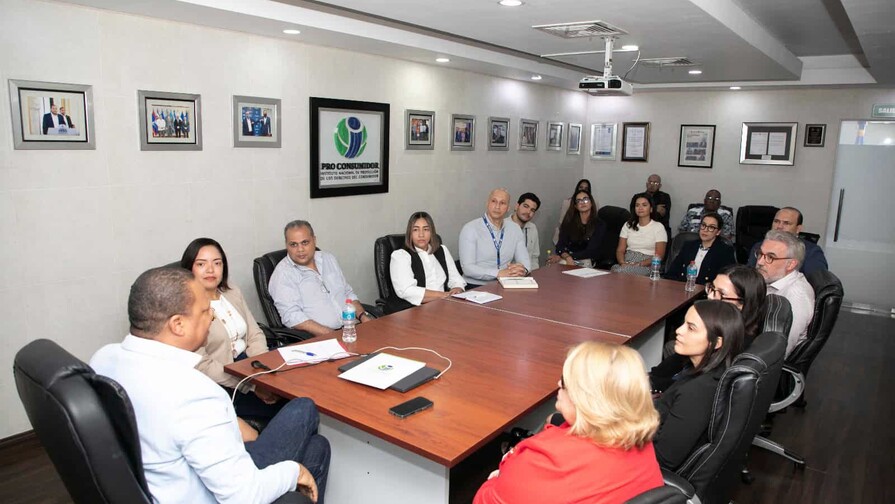 Pro Consumidor se re&uacute;ne con supermercados por etiquetado y registro sanitario de l&iacute;neas blancas