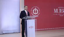 Presidente de la Suprema destaca aporte de las mujeres al fortalecimiento de la justicia