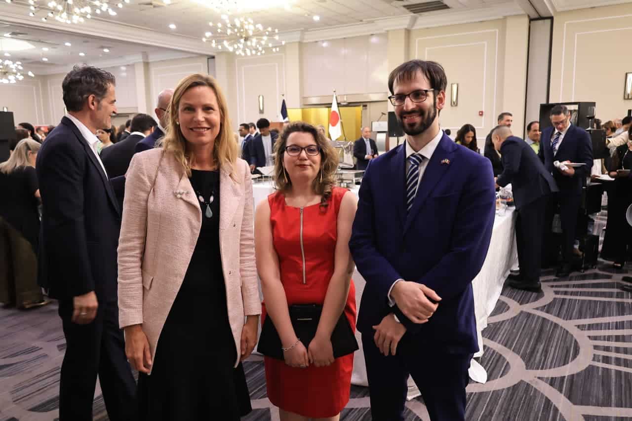 Maike Friedrichsen,&nbsp;<br> Laura Baggiani y Rodolfo Colaci.