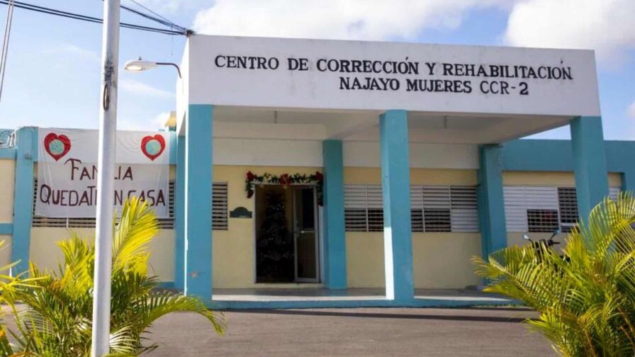 Imponen tres meses de prisi&oacute;n preventiva a dos mujeres por muerte de empleado del Inabie en SDN