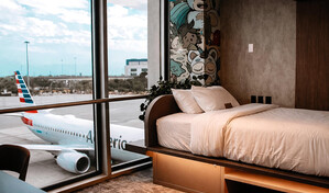 Aeropuerto de Miami estrena salas para dormir con duchas, las primeras en Norteam&eacute;rica