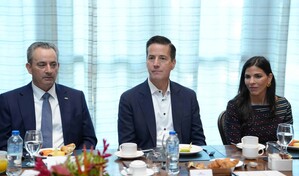 Ejecutivos de la C&aacute;mara Americana abordan cooperaci&oacute;n econ&oacute;mica con delegaci&oacute;n de Estados Unidos