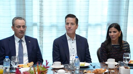 Ejecutivos de la C&aacute;mara Americana abordan cooperaci&oacute;n econ&oacute;mica con delegaci&oacute;n de Estados Unidos