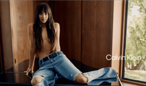 Dakota Johnson derrocha sensualidad en nueva campa&ntilde;a de Calvin Klein