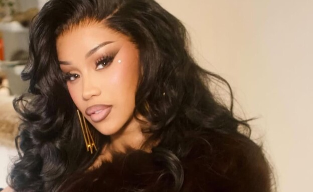 La rapera Cardi B celebra su &eacute;xito en Denver y visita a su familia en Casta&ntilde;uelas