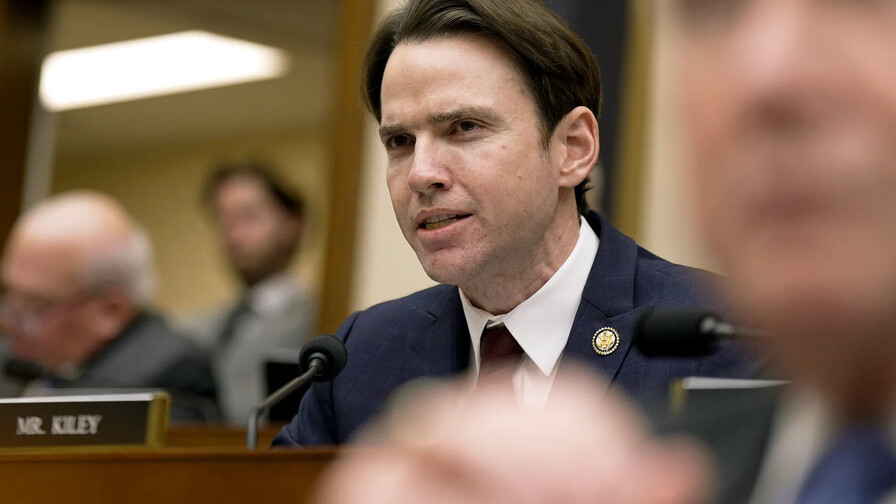 Congresista de EE. UU. abandona el Partido Republicano para convertirse en independiente