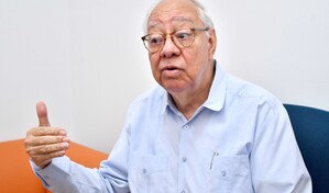 Embajador Rafael Antonio Juli&aacute;n Cedano dona al AGN m&aacute;s de cien diarios sudamericanos y caribe&ntilde;os