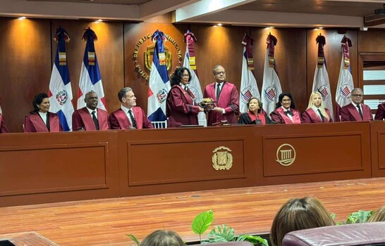 Exjueza advierte sobre desacatos a sentencias y "graves violaciones" a la Constituci&oacute;n