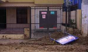 Explosi&oacute;n de tuber&iacute;a de agua provoca da&ntilde;os en viviendas de la zona sur en Santiago