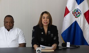 Farmac&eacute;uticos exigen aumentos salariales y el remozamiento de m&aacute;s de 100 Farmacias del Pueblo