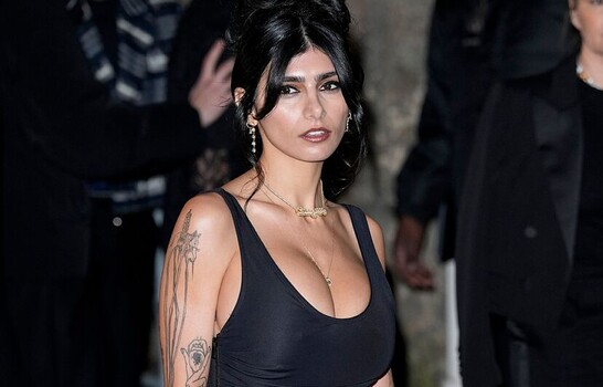 Mia Khalifa celebra victoria dominicana frente a Israel con un mang&uacute; con "los tres golpes"