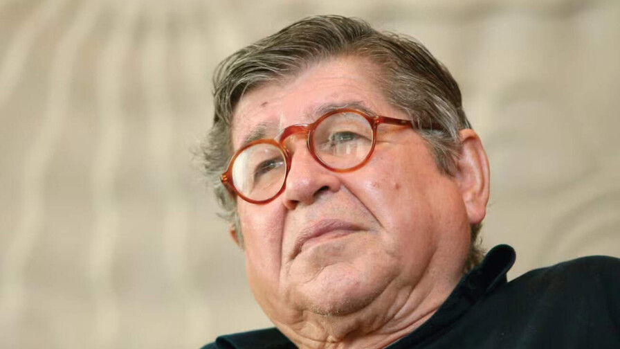 Los reyes de Espa&ntilde;a lamentan el fallecimiento del escritor Alfredo Bryce Echenique