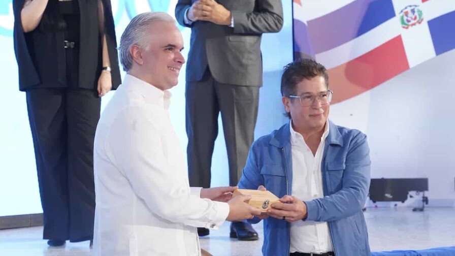 Minerd recibe de RTVD la serie educativa "Trinitarios" para fortalecer ense&ntilde;anza de la historia