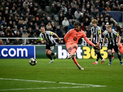 Un Barcelona gris sobrevive en Newcastle gracias a Lamine Yamal