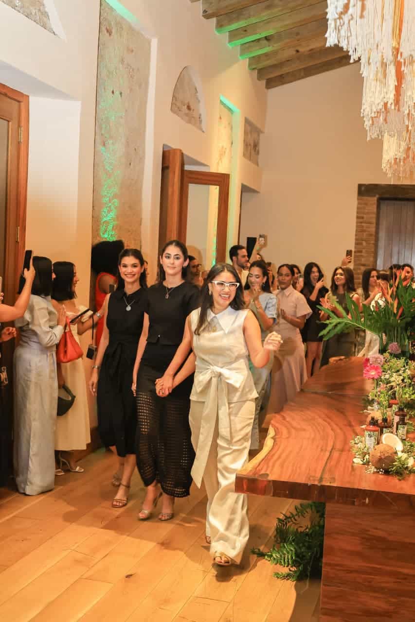  Mathilda Ron,&nbsp;Mari&acute;a Caldero&acute;n y&nbsp;Joarla Caridad.