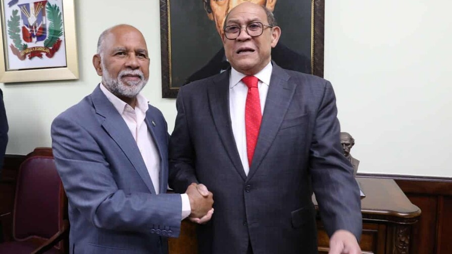 Mescyt entrega a la ADP documento para iniciar proceso de di&aacute;logo sobre una reforma educativa