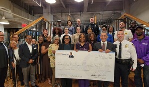 Adriano Espaillat anuncia fondos federales para sobrevivientes de violencia dom&eacute;stica