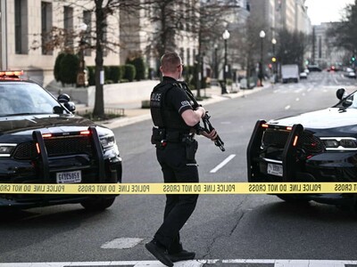 Arrestan conductor por choque contra barricada Casa Blanca