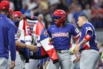 El "clubby" detr&aacute;s de la historia de la chaqueta tricolor del jonr&oacute;n dominicano