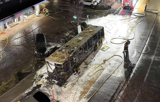 Al menos seis muertos en incendio de autob&uacute;s en Suiza, polic&iacute;a sospecha de acci&oacute;n intencional