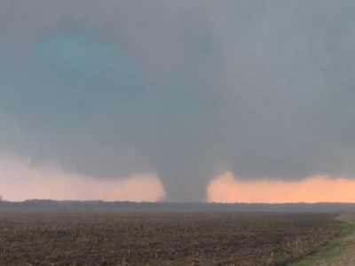 Tornado condado Kankakee causa daños significativos en Chicago