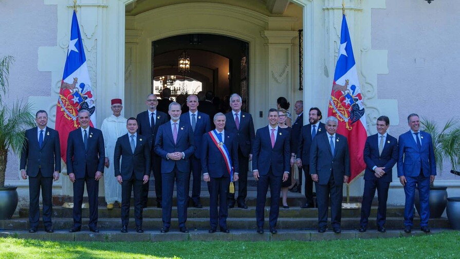 Abinader sale de Chile tras participar en investidura del presidente chileno Kast