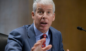 Secretario de Energ&iacute;a de EE.UU. dice que la gasolina podr&iacute;a bajar de los 3 d&oacute;lares en 2027