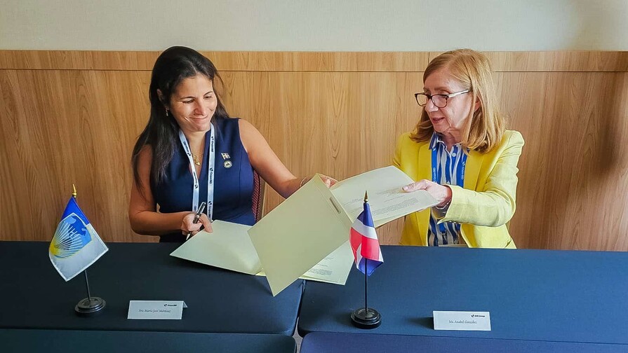 RD y el BID acuerdan alianza para impulsar el ingreso del pa&iacute;s a la OCDE